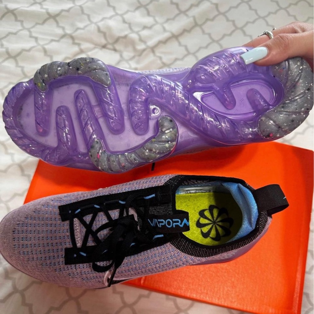 Women’s Nike shoes